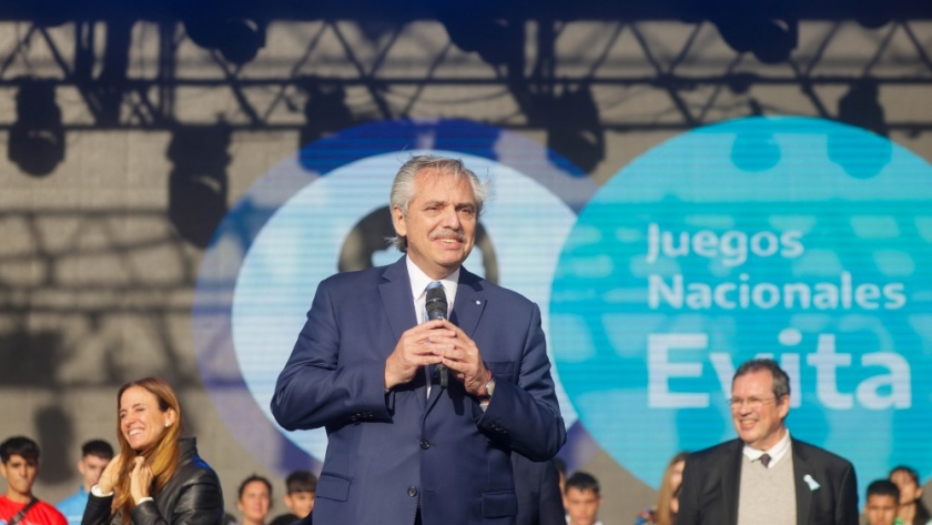 Con más de 25.000 jóvenes el presidente encabezó la inauguración de los Juegos Nacionales Evita 2022