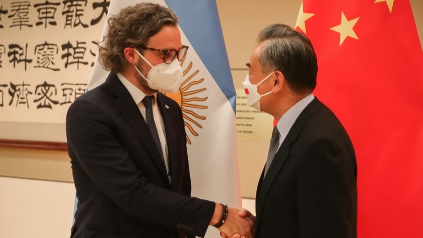 En la ONU, Cafiero se reunió con el canciller de China que le manifestó su “firme apoyo” para que la Argentina ingrese a los BRICS