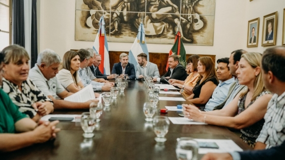 Frigerio firmó convenios para la continuidad del plan de recuperación vial entrerriano