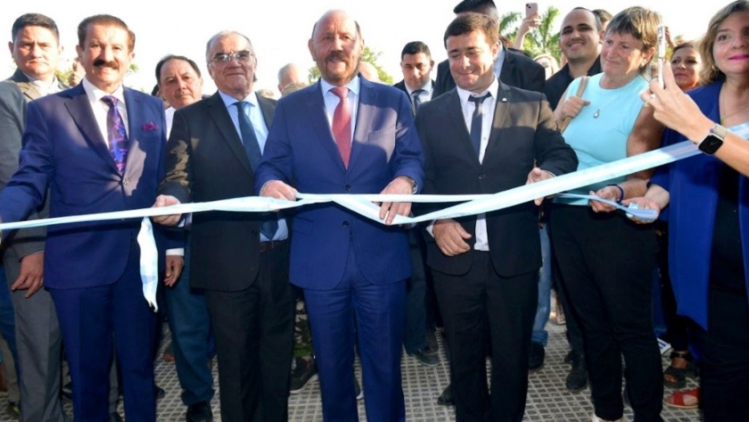 Insfrán cerró una jornada maratónica de inauguraciones