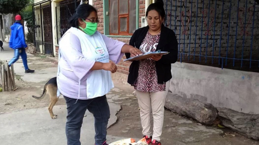 Desarrollo Humano entregó insumos para CAF de Yungas 