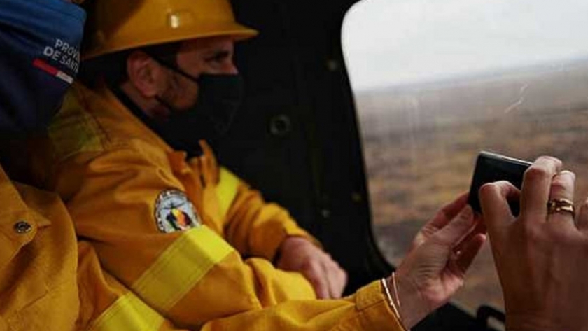 Tras controlarse los incendios en delta del río Paraná, Cabandié recorrió la zona afectada