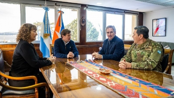 Melella destacó el potencial logístico y estratégico de Ushuaia