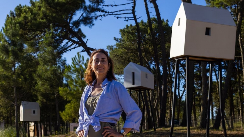 Casas suspendidas en Pinamar: arte, naturaleza y reflexión