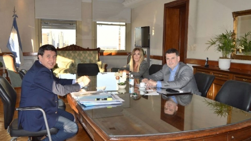 Para avanzar en programas sociales, el Ministro Deco se reunió con Arroyo