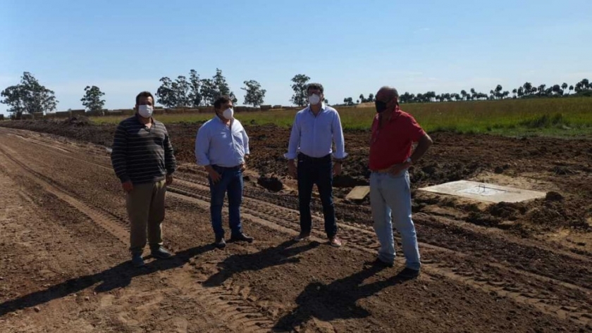 Schiavi constató avances de la obra de adecuación hidráulica en el Parque Forestoindustrial Santa Rosa