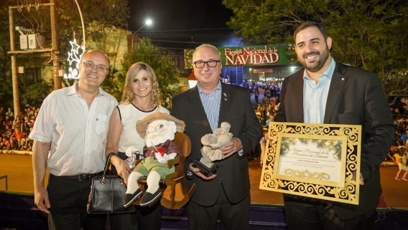 El gobernador Passalacqua compartió la magia navideña con la comunidad de Leandro N Alem