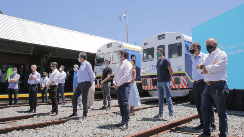 Meoni, Kicillof y Massa participaron del regreso del tren a la estación Divisadero de Pinamar
