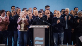 Axel Kicillof consolidó su liderazgo en el peronismo tras la victoria bonaerense y envió un mensaje nacional