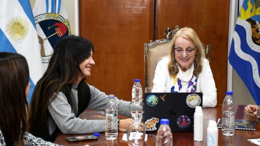 Alicia recibió en audiencia a representantes de la Fundación “Por el Mar”