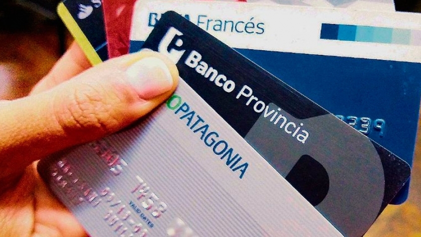 Menos intereses para las tarjetas