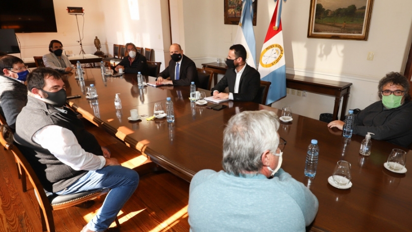 Reuniones de trabajo del Gobernador con autoridades de Afa, Fecofe y Sindicatos de Aceiteros