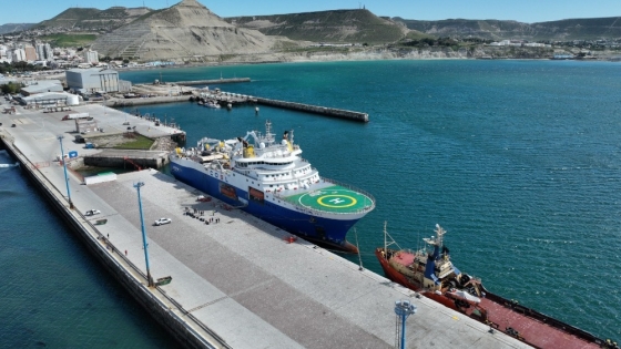 Buque sismográfico y el remolcador “Atlantic Dama” cumplieron escala operativa en el Puerto de Comodoro Rivadavia