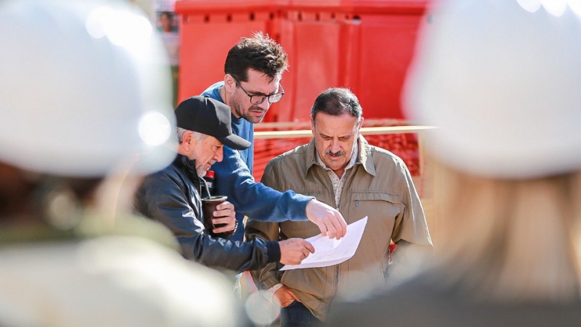 El gobernador Ricardo Quintela supervisó las obras queridas que se ejecutan en el centro capitalino que significarán en mejoras para la ciudadanía
