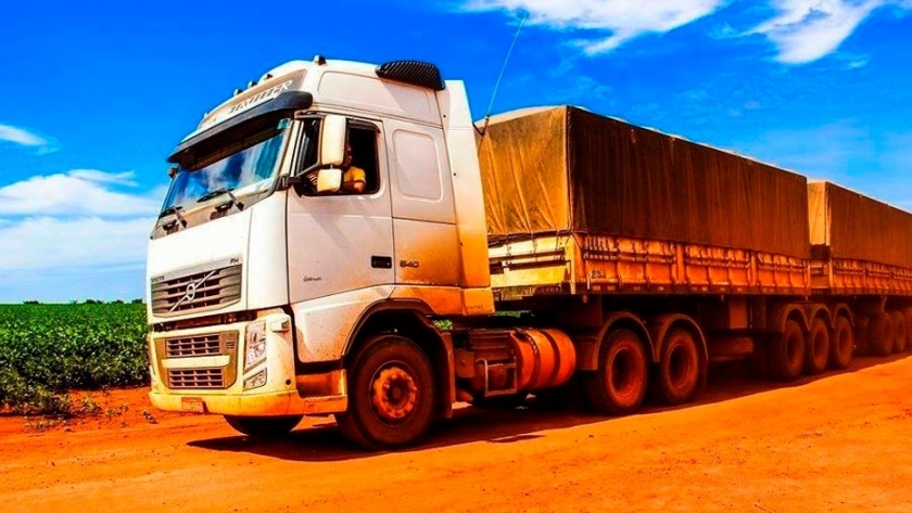 Las cámaras empresariales solicitan que los municipios no traben el transporte de granos