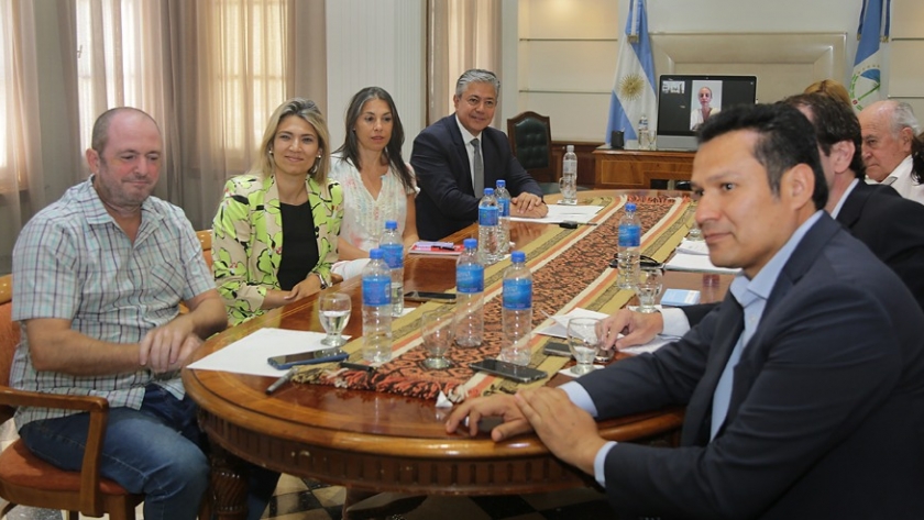 El gobernador se reunió con legisladores nacionales de todos los bloques por la Ley Ómnibus