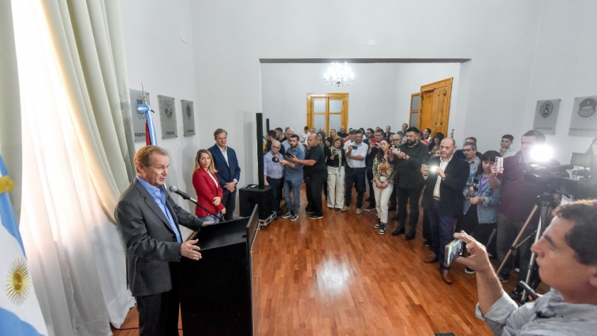 Bordet homenajeó a periodistas entrerrianos