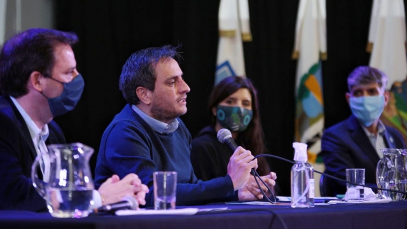 Cabandié y Sujarchuk firmaron un convenio para impulsar políticas ambientales en Escobar