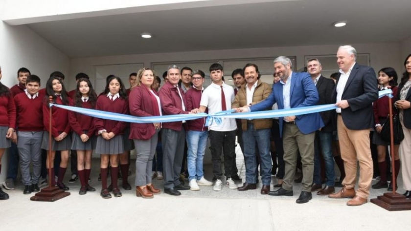 En cuatro años Sáenz gestionó 64 nuevos edificios escolares