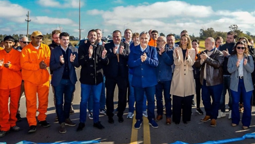 Llaryora inauguró obras clave en Ordoñez: nueva ruta, taller educativo y más infraestructura