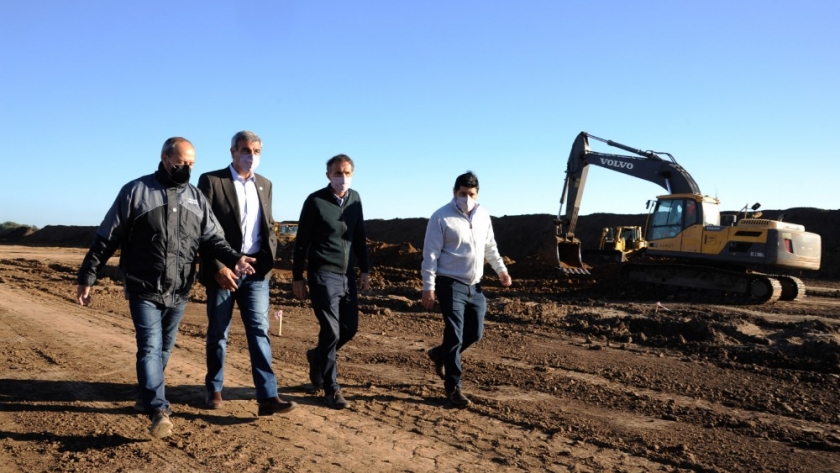 Katopodis recorrió las obras de la Ruta 8 en Pergamino
