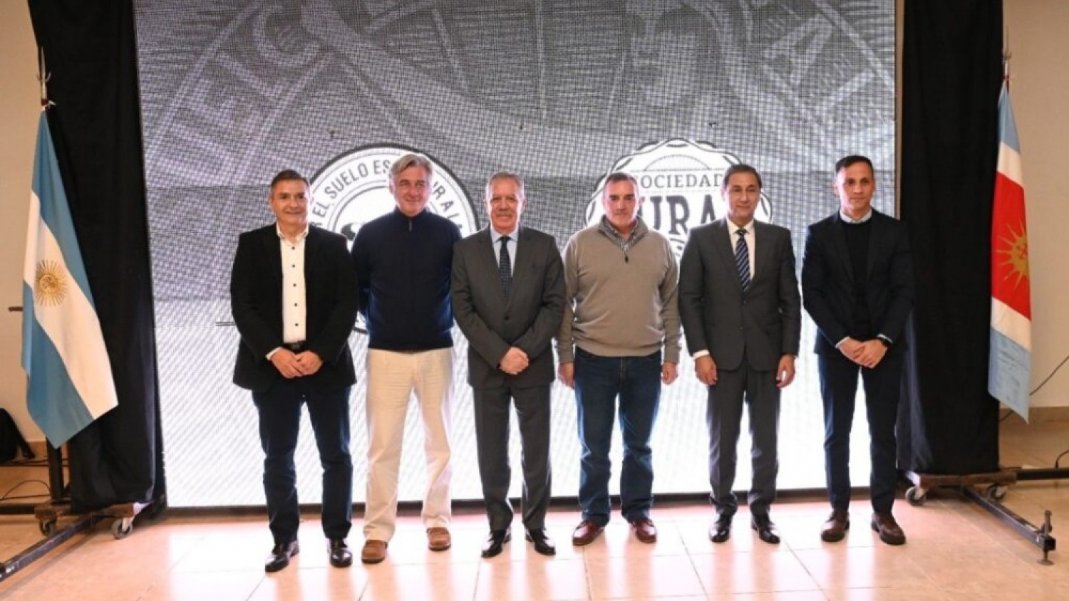 Suárez destacó al campo como motor económico en reunión rural