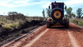 Vialidad realiza mejoras en caminos rurales del departamento Colón