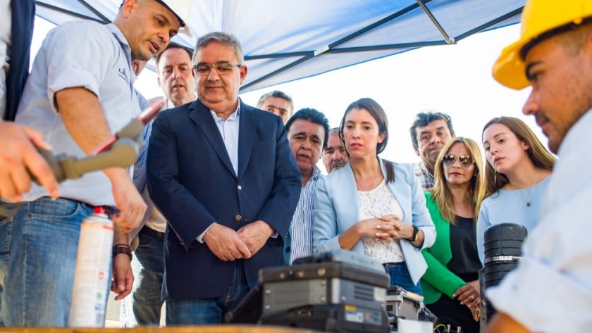 Se puso en marcha la obra de extensión de fibra óptica en el tramo Villa Mazán-Andalgalá