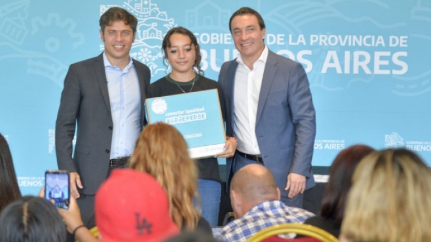 Kicillof: “Decían que entregar computadoras era clientelismo, pero el objetivo es igualar oportunidades