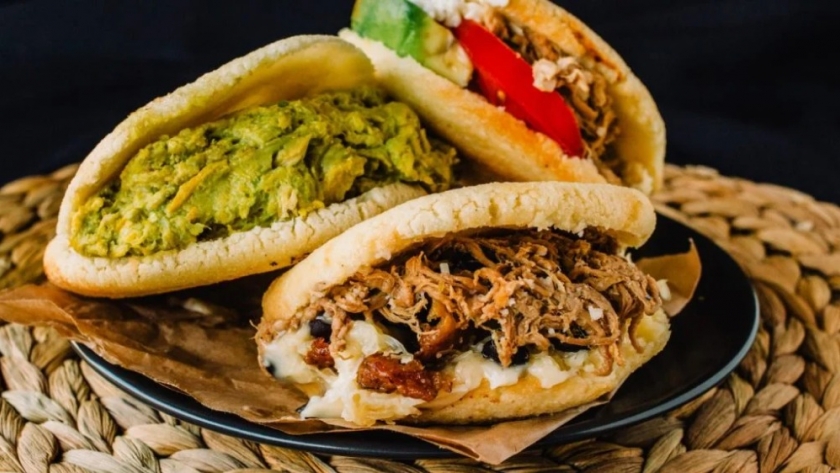 Todo listo para una nueva edición de La noche de las arepas: el mapa de restaurantes que ofrecen 40% de descuento