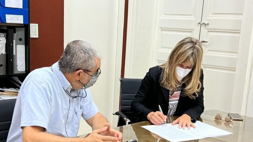 Firmaron contrato para la construcción de una Línea de Media Tensión en Santa Rosa