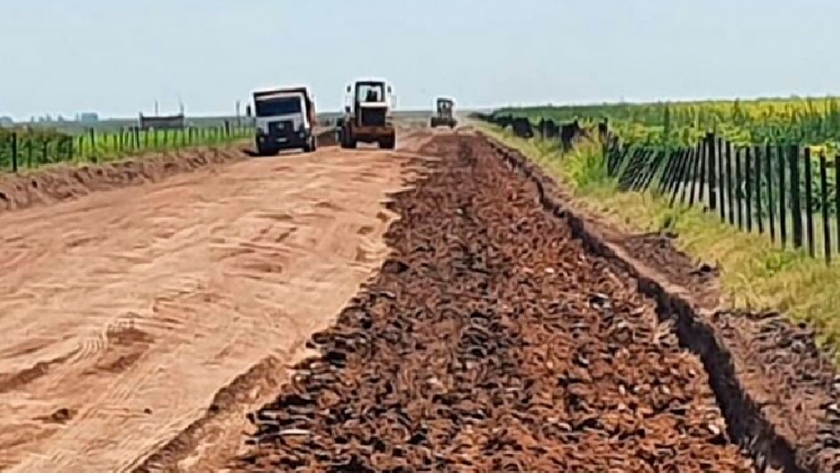 Caminos Rurales: en Córdoba ya tienen sus firmas dos proyectos por más de $150 millones