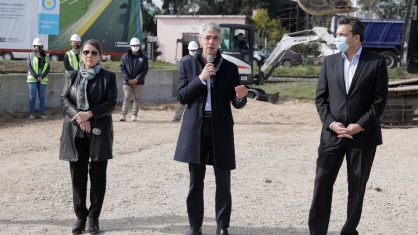 Meoni y Massa presentaron la reactivación de un paso bajo nivel en Ezeiza y anunciaron obras en otros municipios