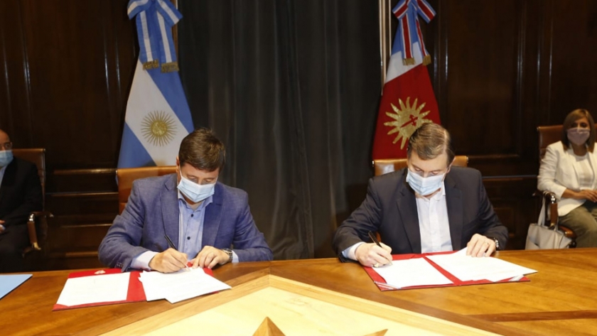 Daniel Arroyo y Gerardo Zamora coincidieron: "El camino de la reconstrucción es con trabajo"