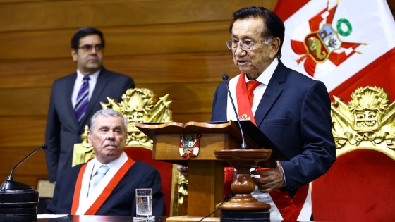 José María Balcázar asume la presidencia de Perú tras la censura de José Jerí en el Congreso