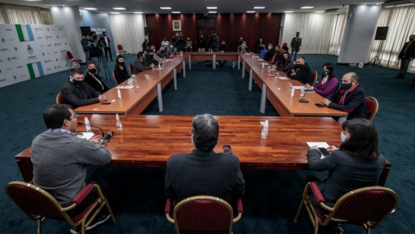"Sin industria no hay nación", aseguró Capitanich tras entregar créditos y promociones industriales a empresas chaqueñas