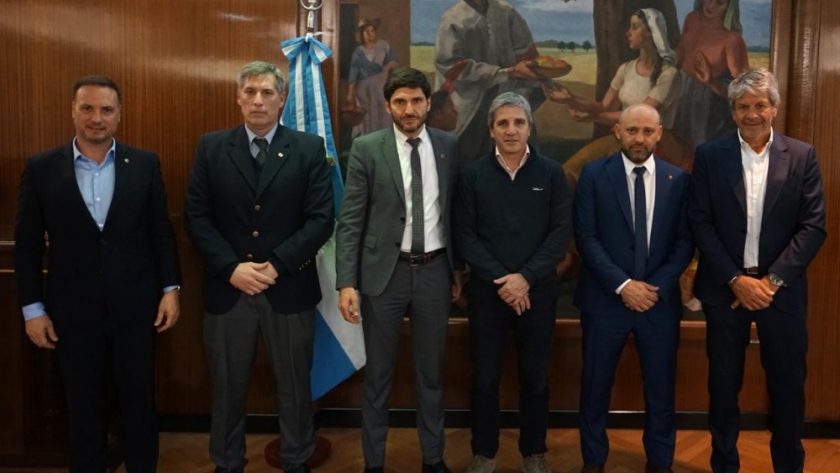 Pullaro: “Trabajamos temas trascendentales vinculados al desarrollo y la deuda que Nación tiene con Santa Fe”