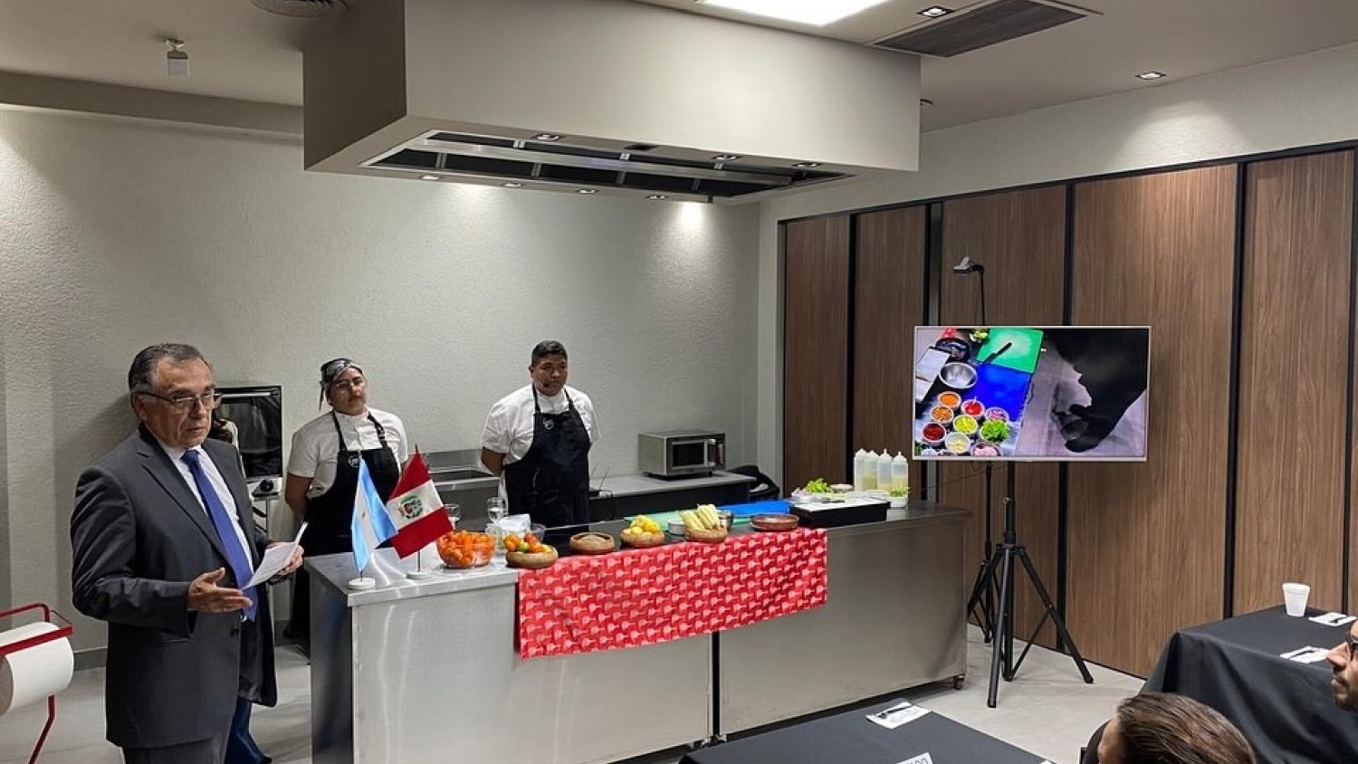 Sabores y ritmos del Perú brillaron en Buenos Aires en el Día de la Canción Criolla