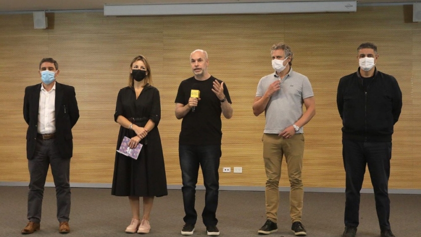 Rodríguez Larreta: “Desde el lunes el tapaboca dejará de ser obligatorio en las escuelas”