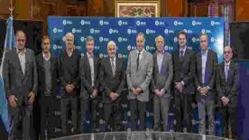Sin monto máximo, en dólares y con nuevas tasas: cómo son los créditos que lanzó el Banco Nación para el campo