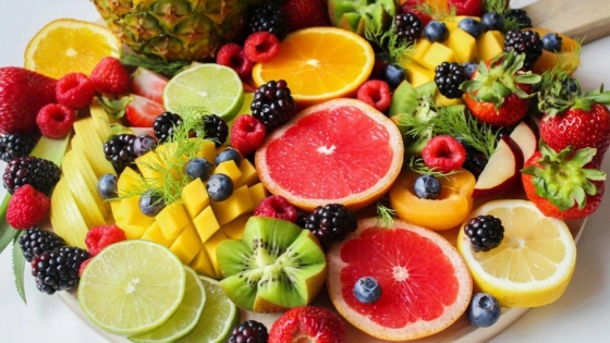 Estas son las frutas con menos azúcar: más ligeras e hidratantes