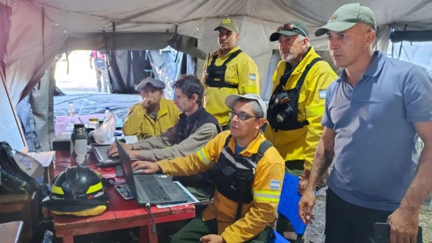 Asisten a crianceros afectados por el incendio del Parque Nacional Lanín