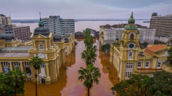 Inundaciones en Argentina y Brasil: desplazamientos masivos y récords de lluvia
