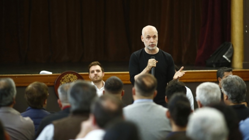 Rodríguez Larreta participó de un abrazo simbólico con quienes ingresan a la política en la Ciudad