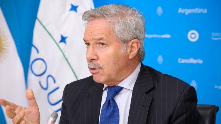 Solá: “Las vacunas para el COVID-19 deben ser concebidas como un bien público global al que todo el mundo debe poder acceder”