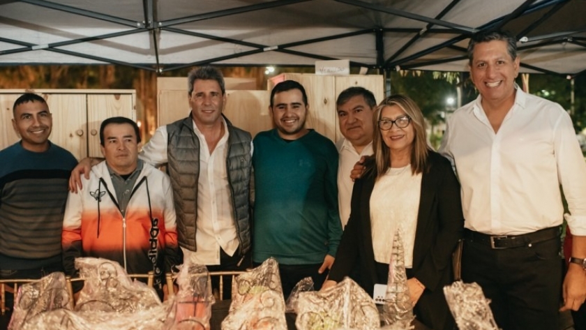 El gobernador Sergio Uñac recorrió los stands del Mercado Cooperativo 2023
