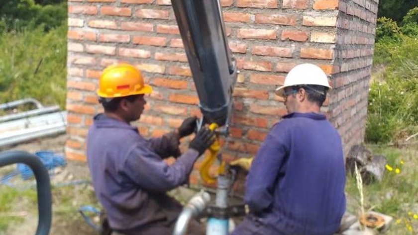 El gobierno del Chubut realiza obras que optimizarán el servicio de agua potable en Epuyén