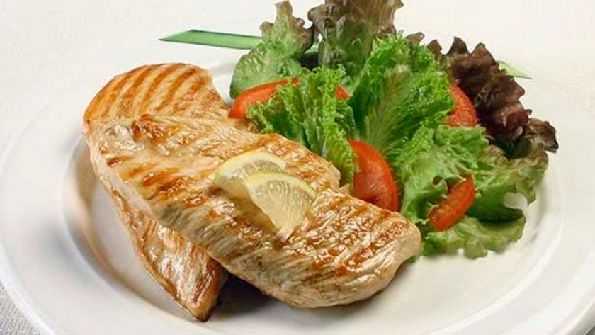 La carne de pollo aporta un gran contenido de potasio