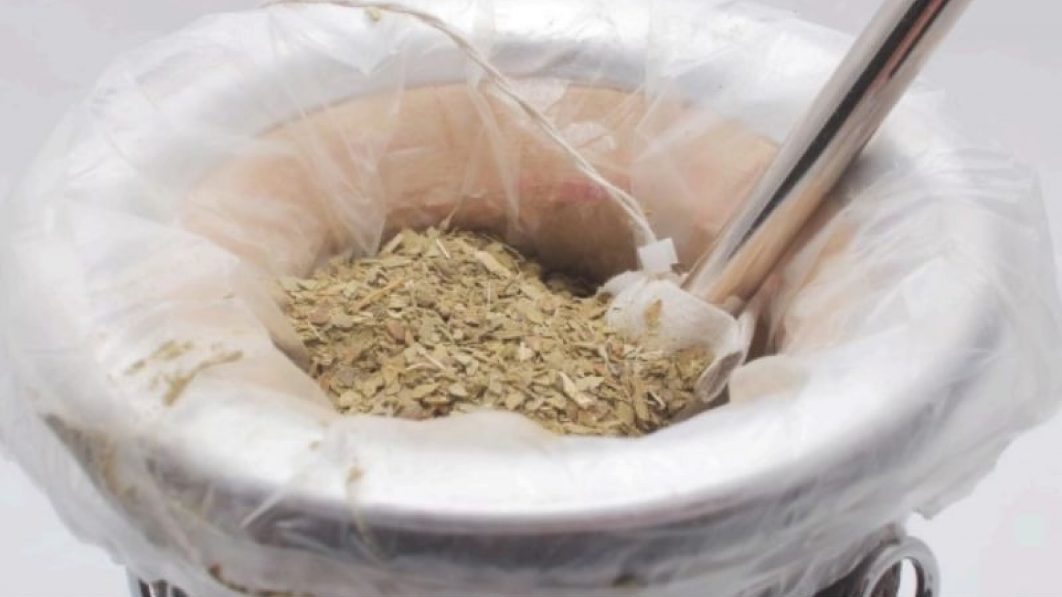 Mate en bolsita individual: no es un saquito, es una nueva forma de cebar en la ruta y la oficina