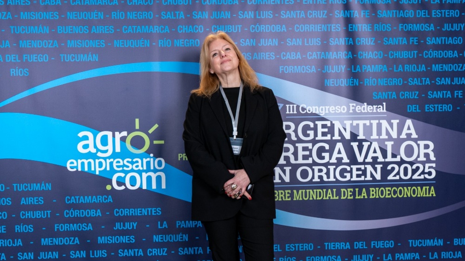 Romina Sudack: “Adoptar un apiario es adoptar un paisaje”